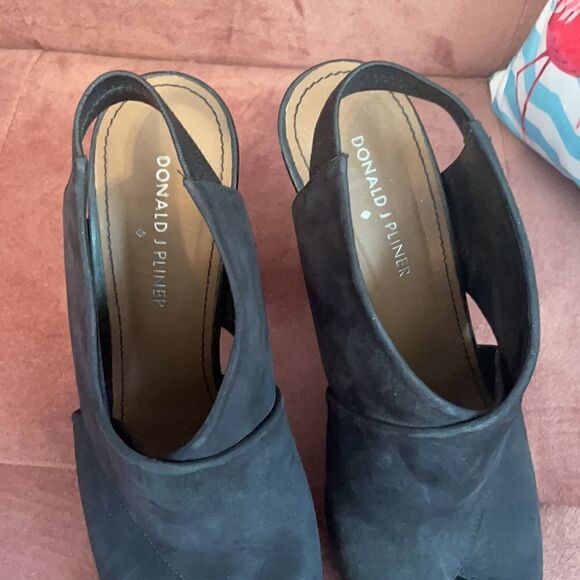 Donald J. Pliner heels  - Picture 3 of 7